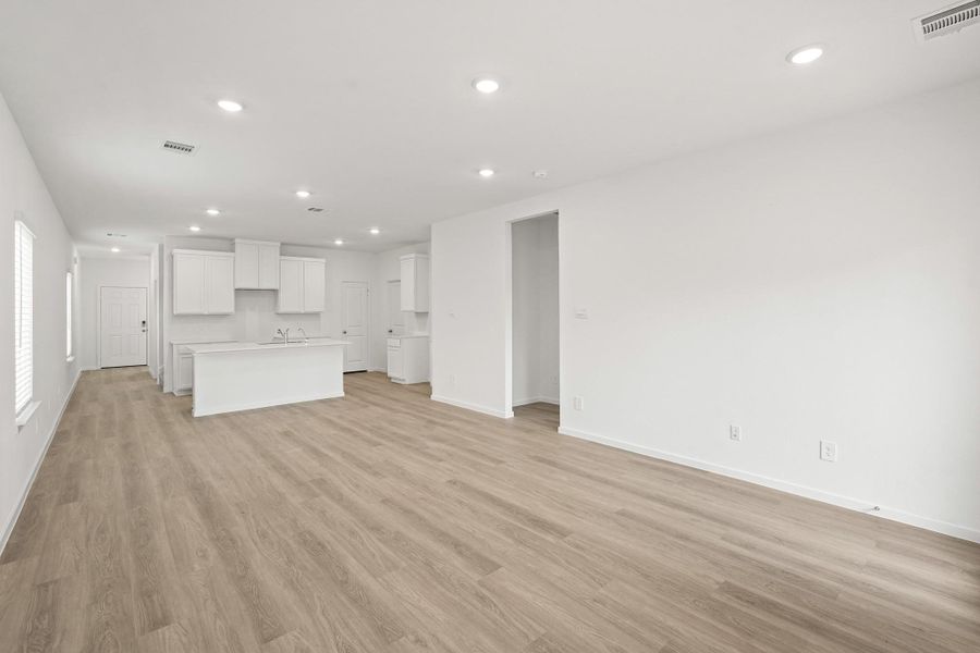 Spacious, unfurnished interior of a new home in Presswoods, Splendora (Image 12).