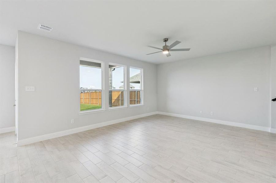 Spacious, unfurnished interior of a new home in Bellagio, Forney (Image 16). Spacious, unfurnished interior of a new home in Bellagio, Forney (Image 16).