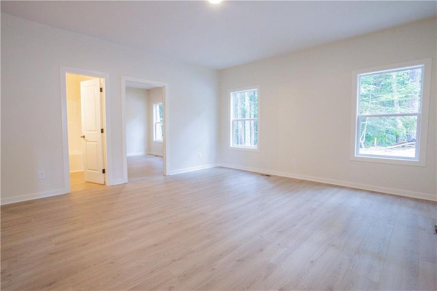 Spacious, unfurnished interior of a new home in , Carrollton (Image 11).