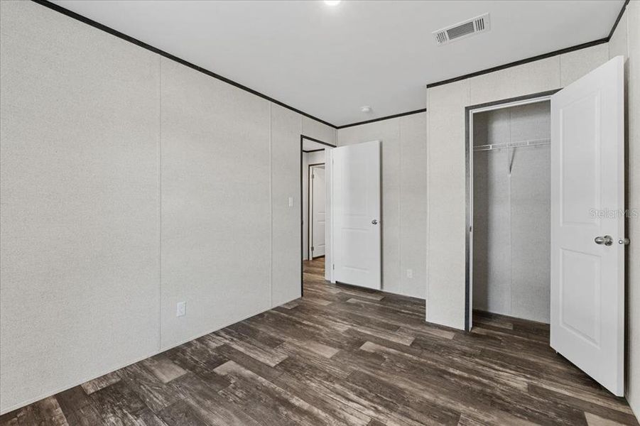 Spacious, unfurnished interior of a new home in , Holiday (Image 30).
