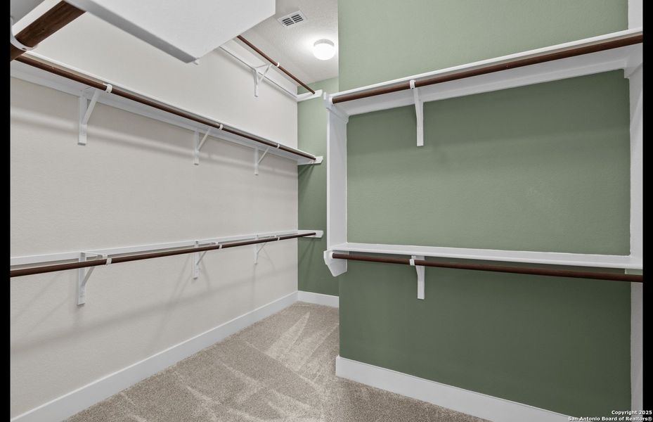 Spacious, unfurnished interior of a new home in Bison Ridge, San Antonio (Image 19).