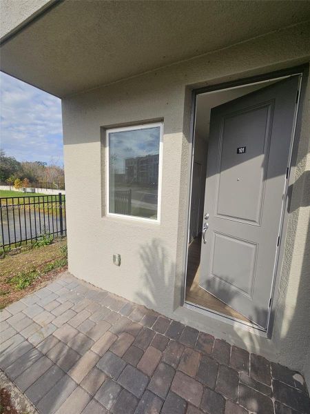 Exterior details and patio area of a home in , Orlando (Image 17).