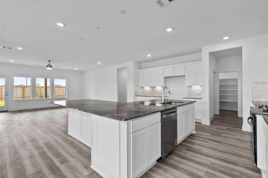 Furnished interior view inside a new home in Riverside Estates, Mont Belvieu (Image 13).