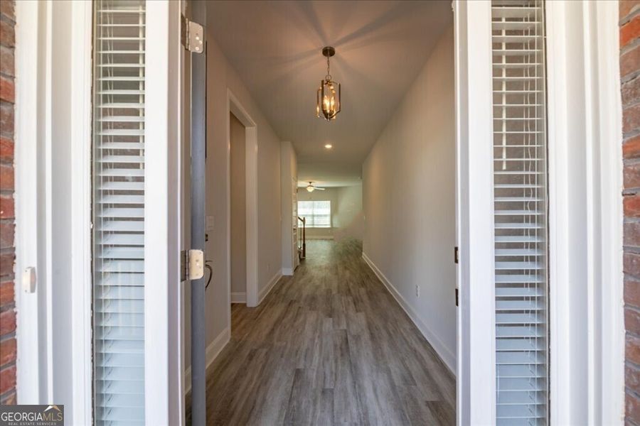 Spacious, unfurnished interior of a new home in Oakview Estates, Macon (Image 16).
