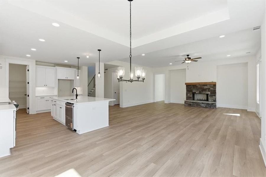 Spacious, unfurnished interior of a new home in , Waleska (Image 20).