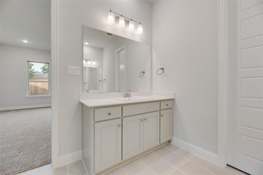 Furnished interior view inside a new home in Bayside, Rowlett (Image 9). Furnished interior view inside a new home in Bayside, Rowlett (Image 9).