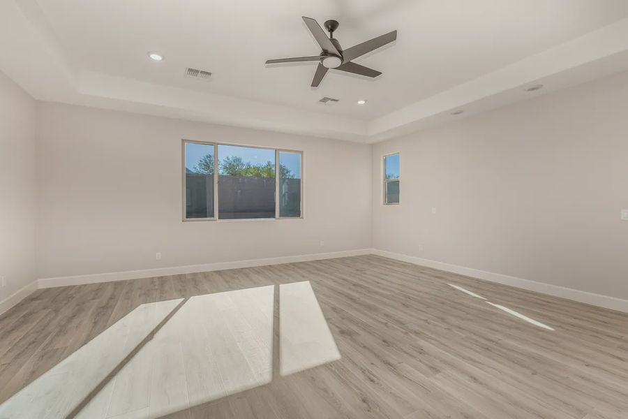 Spacious, unfurnished interior of a new home in Bellero Estates, Queen Creek (Image 20). Spacious, unfurnished interior of a new home in Bellero Estates, Queen Creek (Image 20).