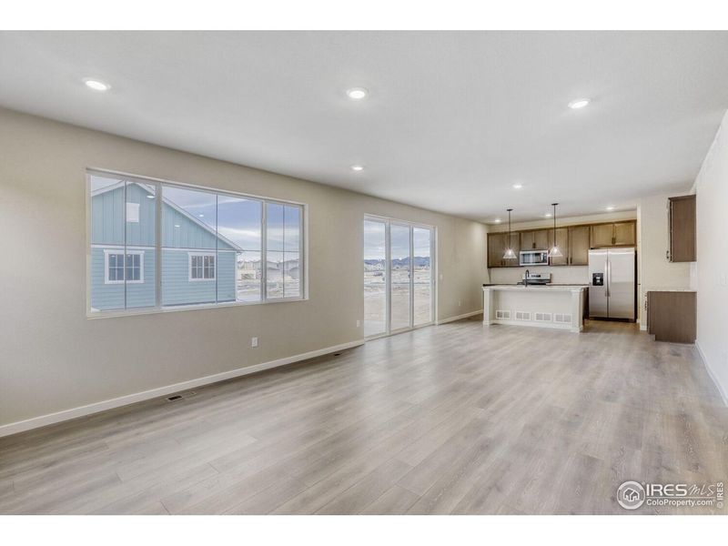 Spacious, unfurnished interior of a new home in Farmstead, Berthoud (Image 24).