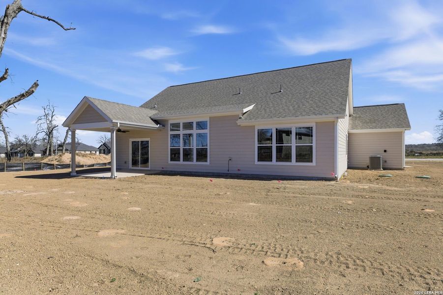 Exterior details and patio area of a home in Lonesome Dove, San Antonio (Image 29).