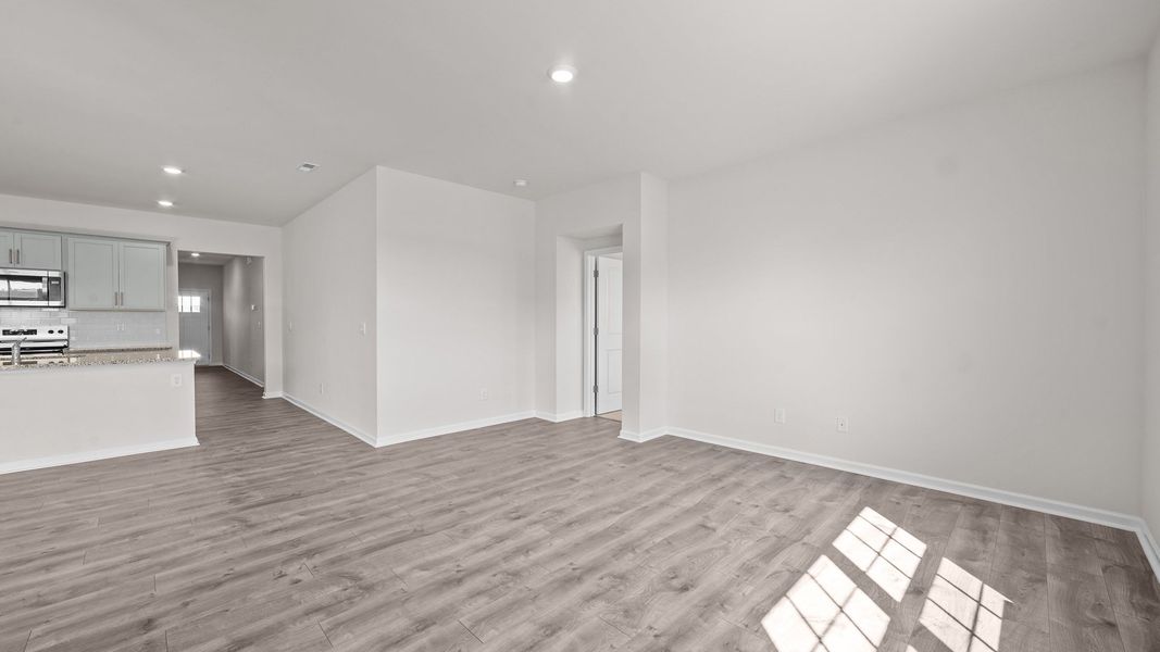 Spacious, unfurnished interior of a new home in Ridgewood Farms, Winterville (Image 18).