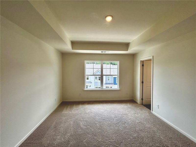 Spacious, unfurnished interior of a new home in Shoals Crossing, Conyers (Image 15). Spacious, unfurnished interior of a new home in Shoals Crossing, Conyers (Image 15).
