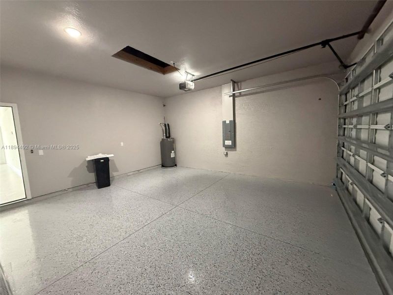 Spacious, unfurnished interior of a new home in , Lehigh Acres (Image 17). Spacious, unfurnished interior of a new home in , Lehigh Acres (Image 17).