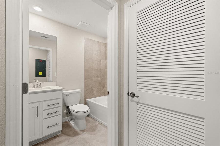 Furnished interior view inside a new home in Calusa Country Club, Lakewood Ranch (Image 18).