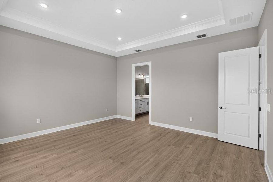 Spacious, unfurnished interior of a new home in Center Lake Ranch Community Group Page, St. Cloud (Image 27).