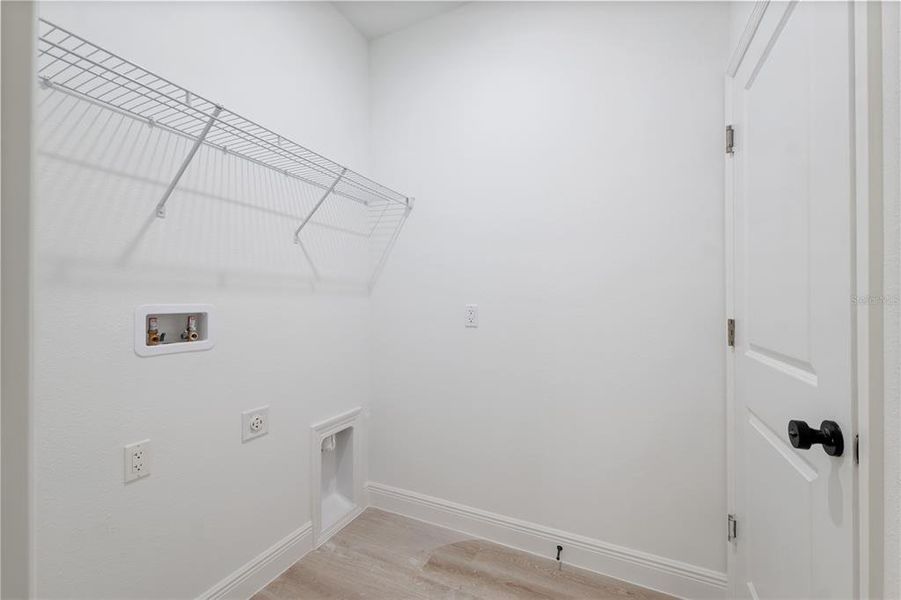 Spacious, unfurnished interior of a new home in , Citrus Springs (Image 15).