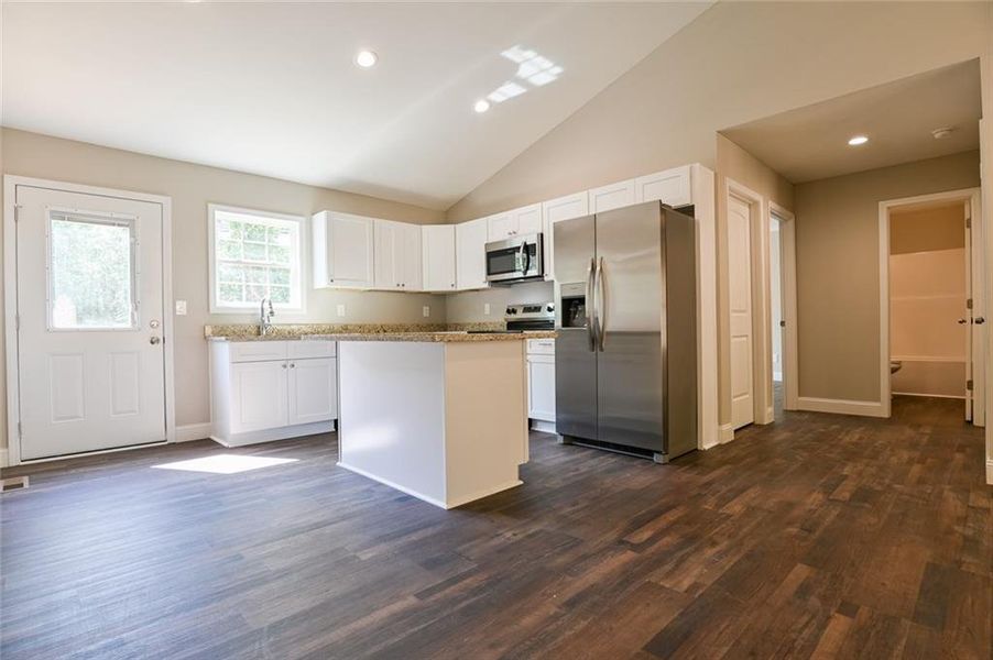 Furnished interior view inside a new home in , Dahlonega (Image 7).