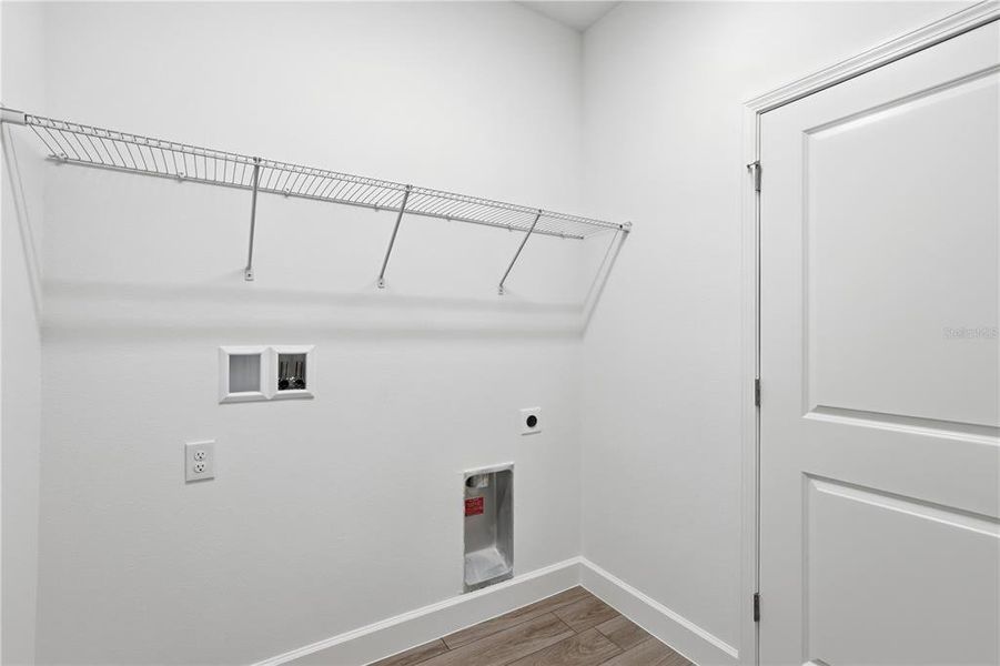 Spacious, unfurnished interior of a new home in , Sanford (Image 20).