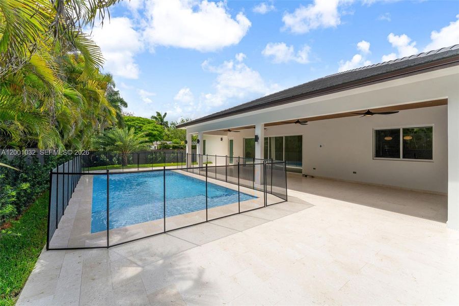 Exterior details and patio area of a home in , Cutler Bay (Image 29).