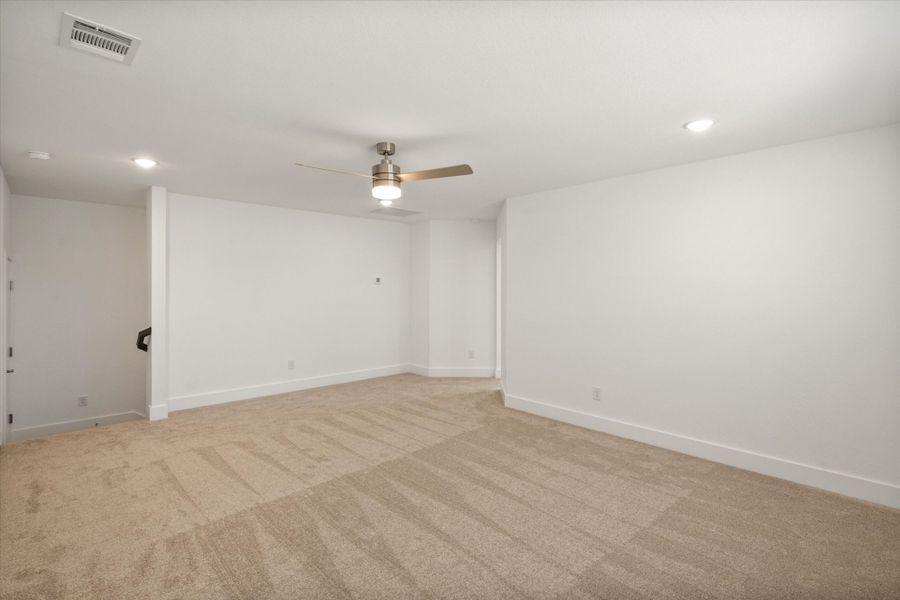 Spacious, unfurnished interior of a new home in Heritage Towne, Midlothian (Image 47).