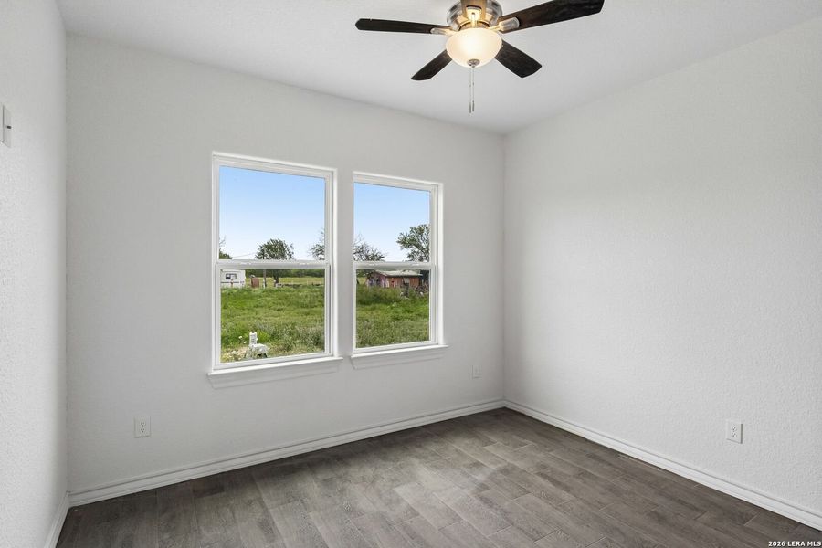 Spacious, unfurnished interior of a new home in , Natalia (Image 12).