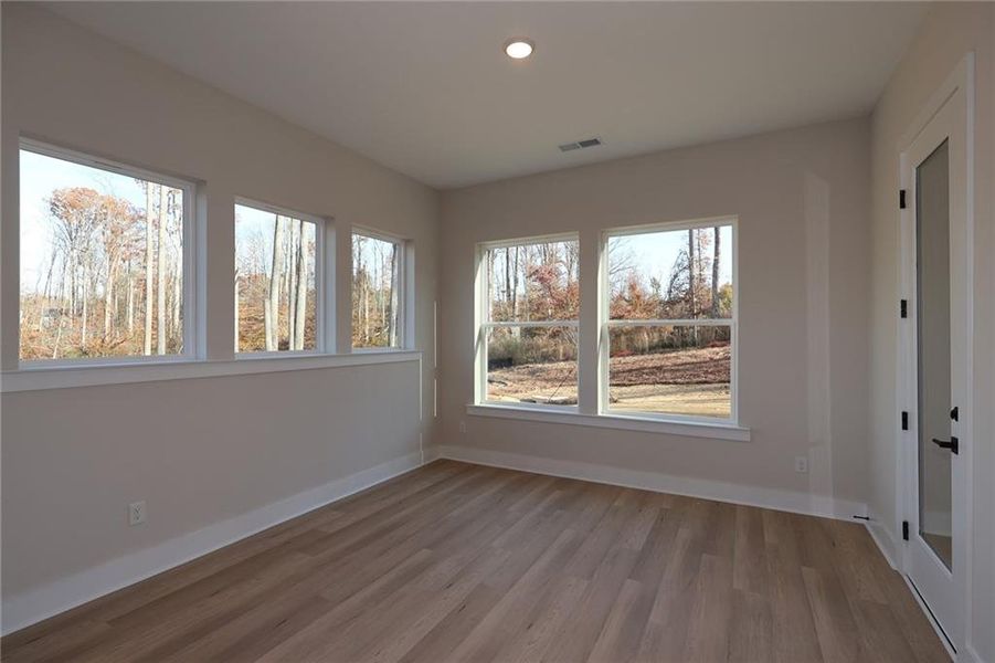Spacious, unfurnished interior of a new home in Settingdown Farms, Cumming (Image 6).