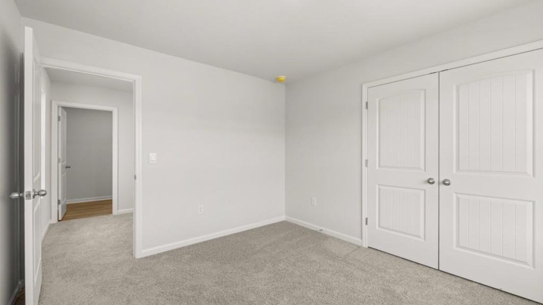 Spacious, unfurnished interior of a new home in Braselton Village, Braselton (Image 21).