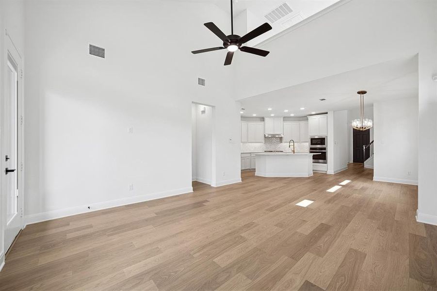 Spacious, unfurnished interior of a new home in Creekshaw – Gardens, Royse City (Image 23). Spacious, unfurnished interior of a new home in Creekshaw – Gardens, Royse City (Image 23).