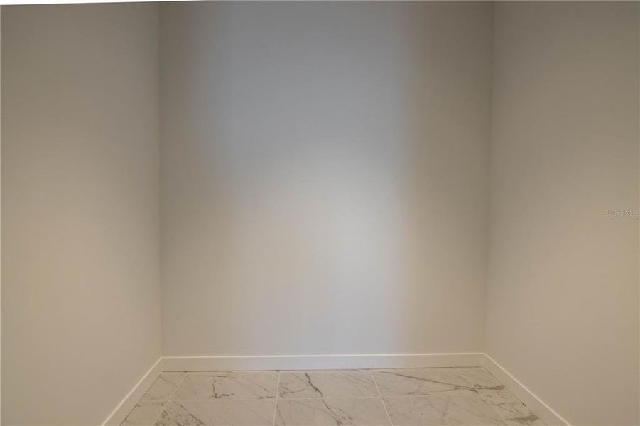 Spacious, unfurnished interior of a new home in , St. Petersburg (Image 16).