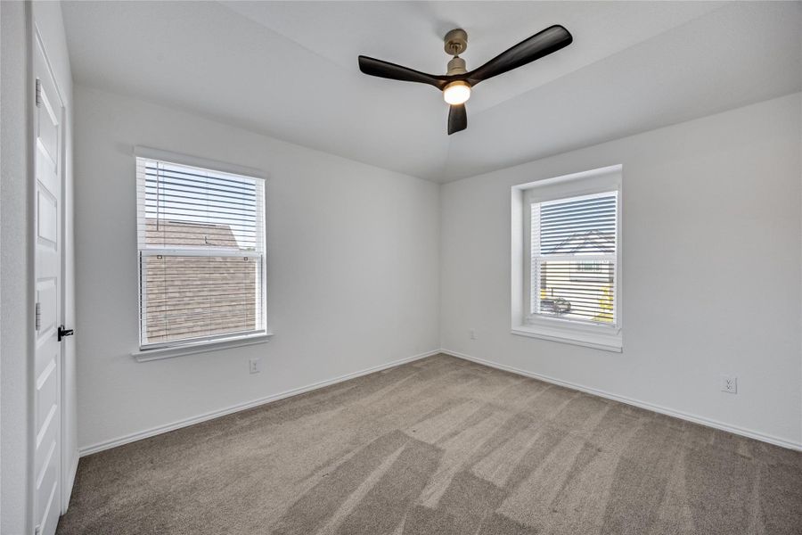 Spacious, unfurnished interior of a new home in Retreat at San Gabriel, Georgetown (Image 18).