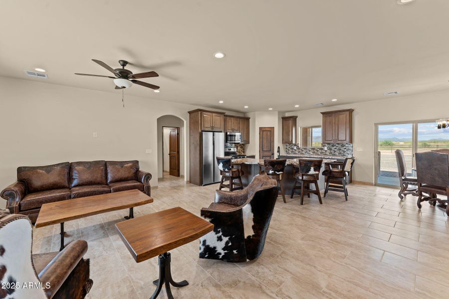 4-web-or-mls-DSC01852 4-web-or-mls-DSC01852