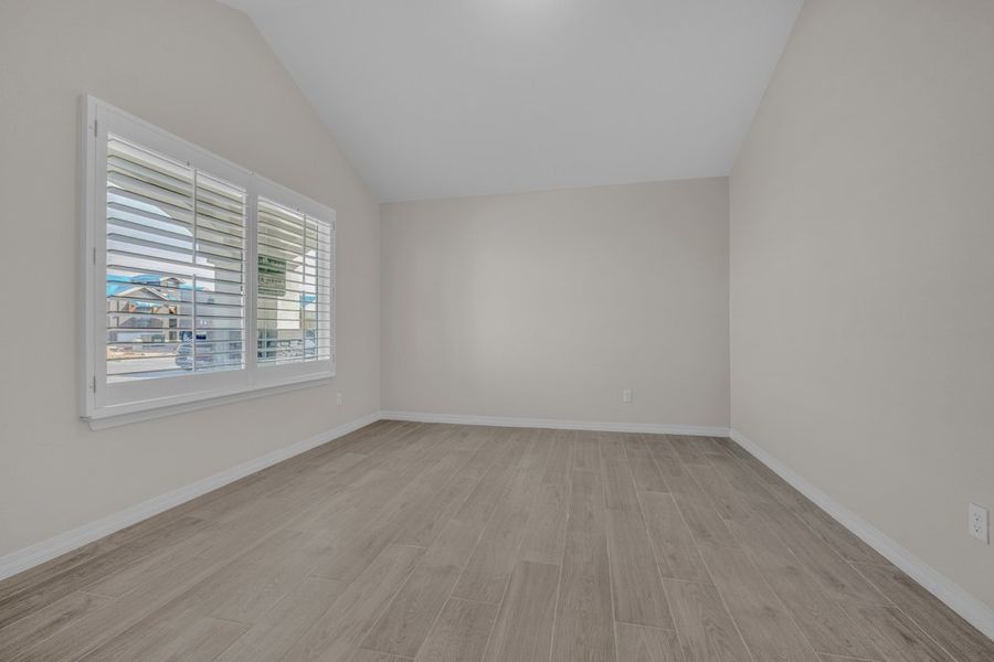 Representative unfurnished interior of a home built from the The Monica – 2012SSC by Saratoga Homes in Paseo Del Este, El Paso (Image 30).