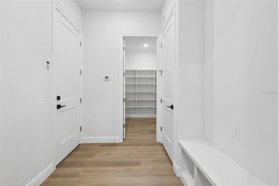 Spacious, unfurnished interior of a new home in , Tampa (Image 68).