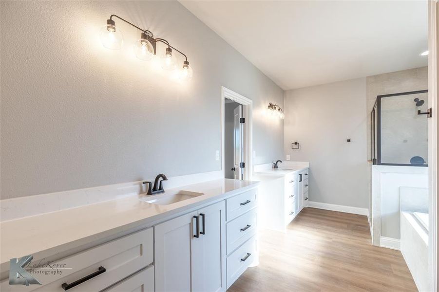 Furnished interior view inside a new home in , Abilene (Image 16).