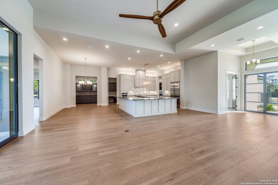 Spacious, unfurnished interior of a new home in , Boerne (Image 18).