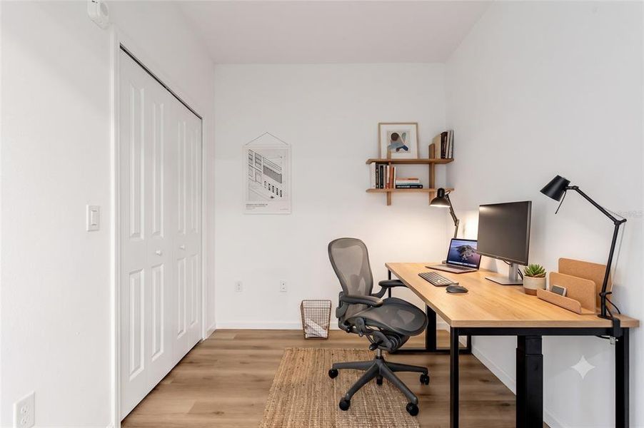 Furnished interior view inside a new home in , Orlando (Image 11).
