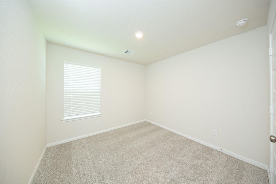 Spacious, unfurnished interior of a new home in Townsend Reserve, Splendora (Image 11).
