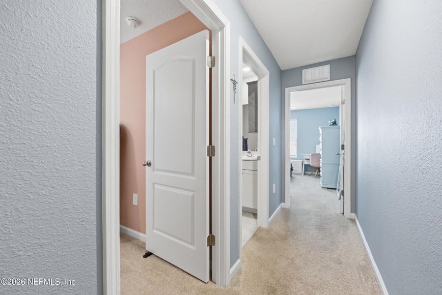 Spacious, unfurnished interior of a new home in , St. Augustine (Image 23).