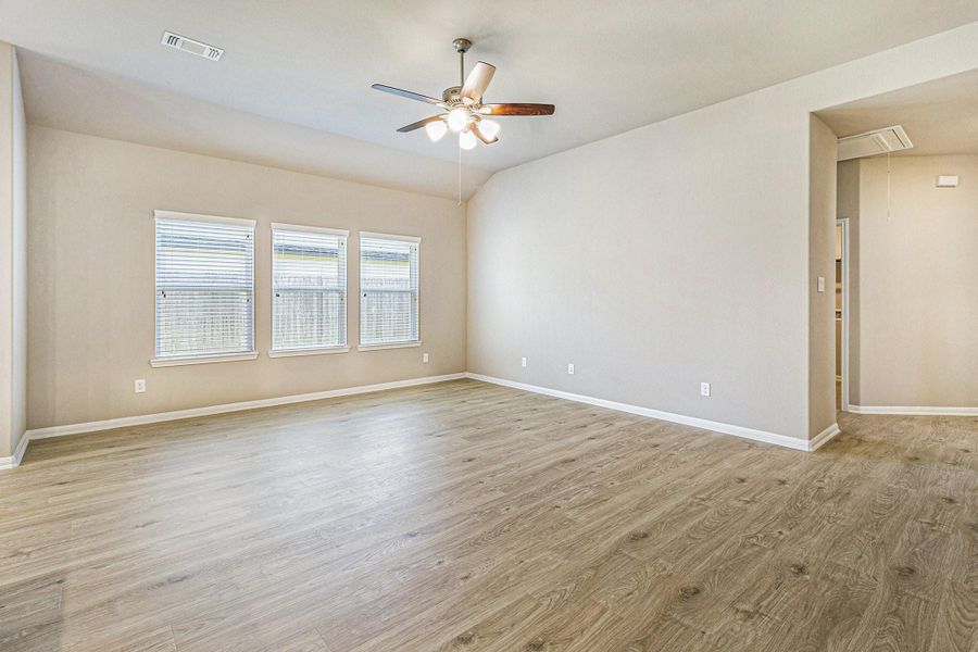 Spacious, unfurnished interior of a new home in Columbia Lakes, West Columbia (Image 20). Spacious, unfurnished interior of a new home in Columbia Lakes, West Columbia (Image 20).