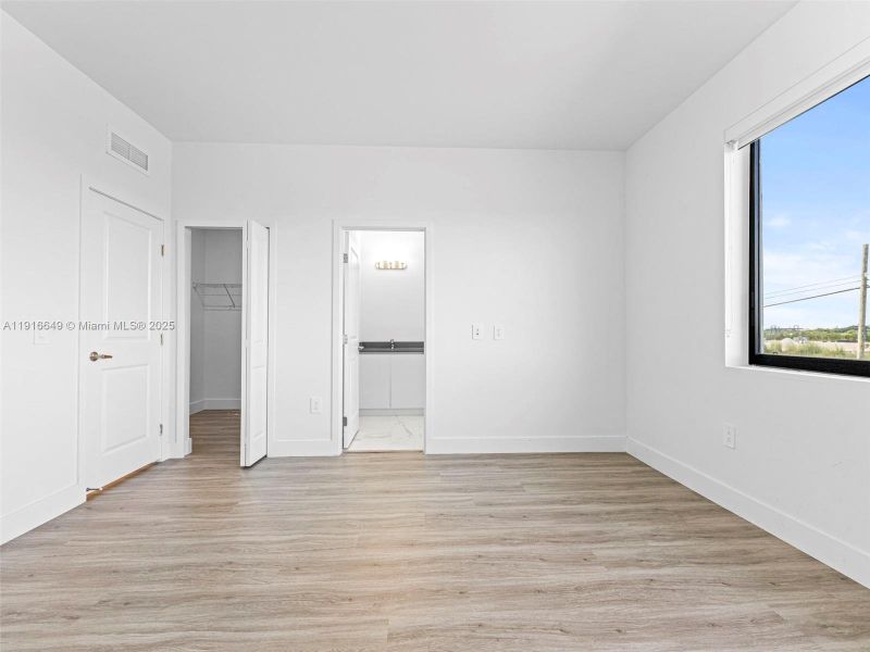 Spacious, unfurnished interior of a new home in , Homestead (Image 29). Spacious, unfurnished interior of a new home in , Homestead (Image 29).