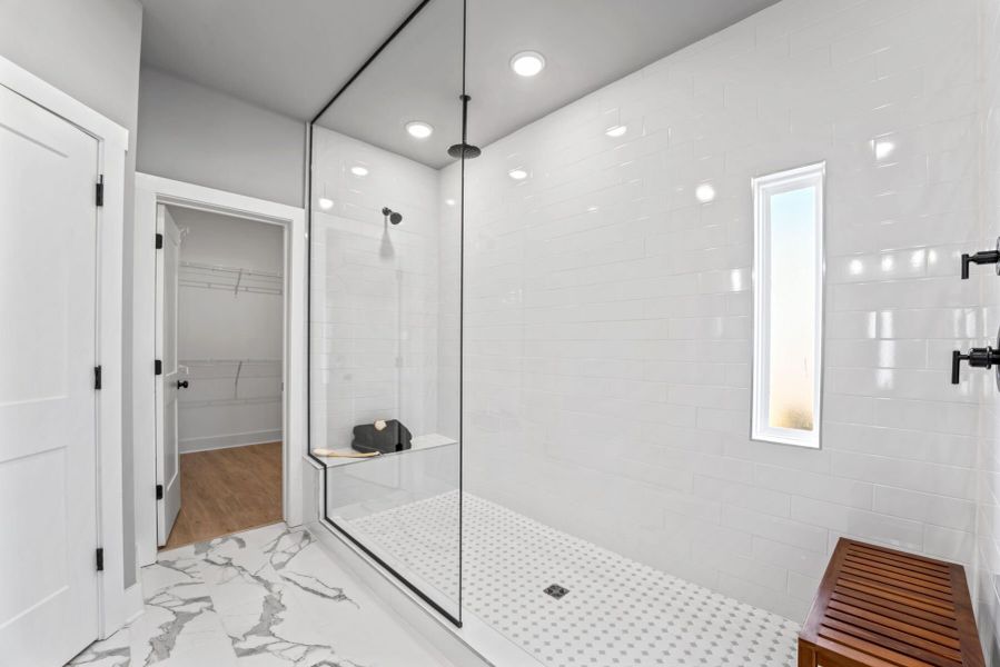 Owner's Bathroom Owner's Bathroom