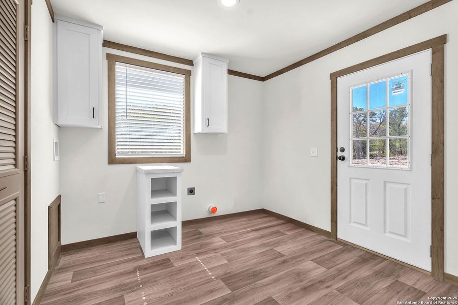 Spacious, unfurnished interior of a new home in , La Vernia (Image 23). Spacious, unfurnished interior of a new home in , La Vernia (Image 23).