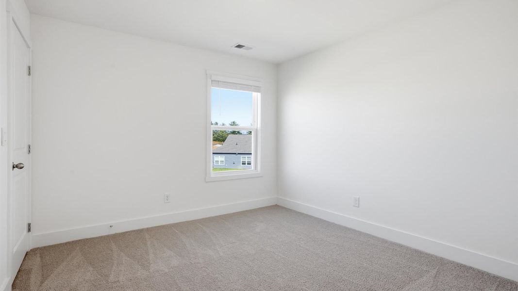Spacious, unfurnished interior of a new home in Millstone Village, Morristown (Image 39).