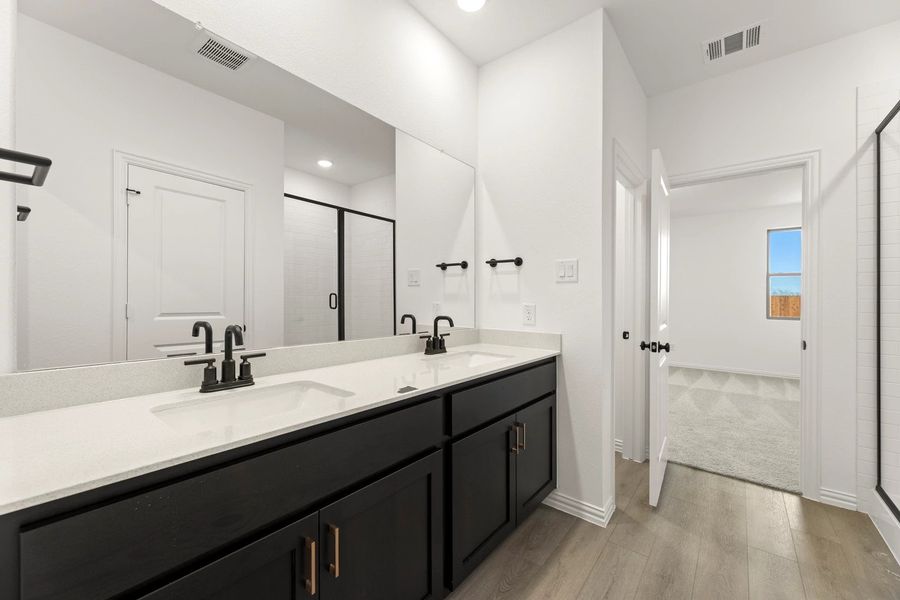 Primary Bathroom featuring the Oxford Collection