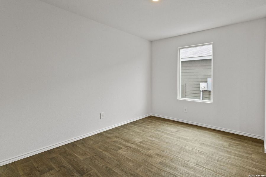 Spacious, unfurnished interior of a new home in Avenida, Converse (Image 15).