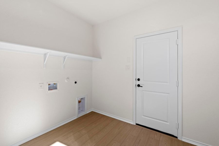 Spacious, unfurnished interior of a new home in Salerno - Classic Collection, Round Rock (Image 32).