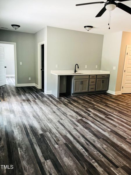 8970E18C-0DCB-44E0-8C18-6ACA39A75F94