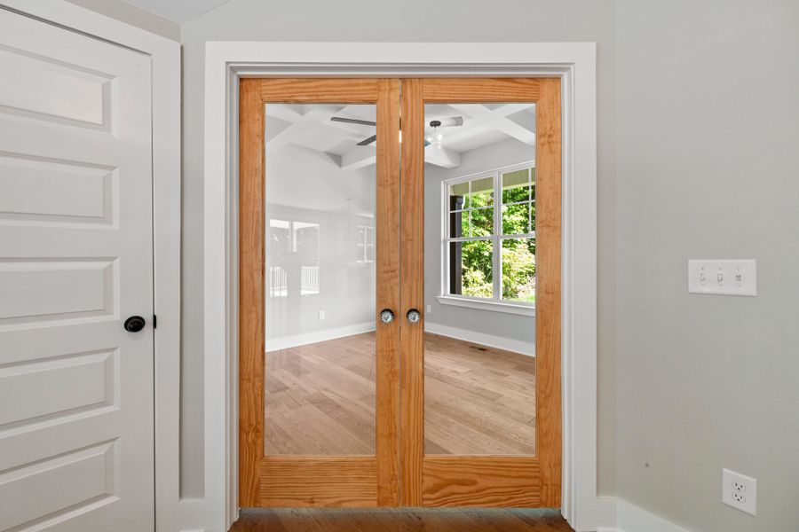 Representative unfurnished interior of a home built from the Two Story Farmhouse by Norfleet Builders in Cambria, White House (Image 16).