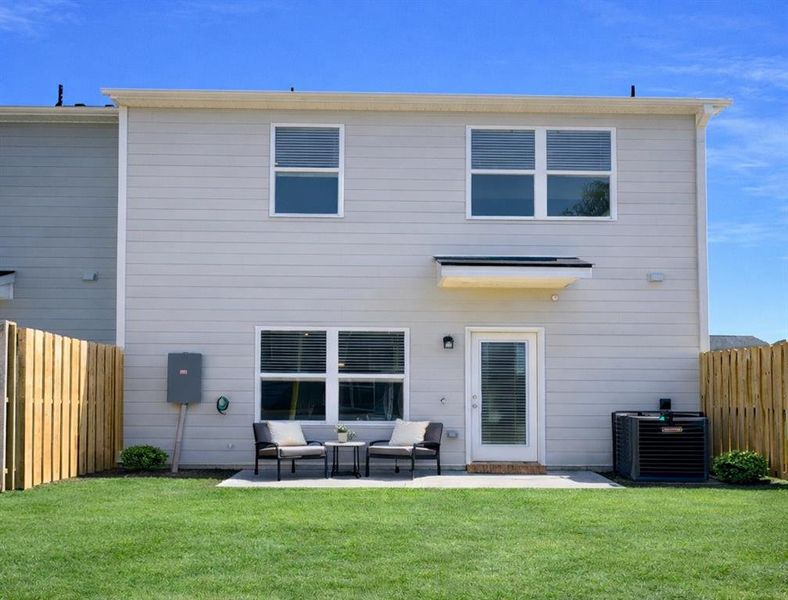 Exterior details and patio area of a home in Lake Harbin, Morrow (Image 3).