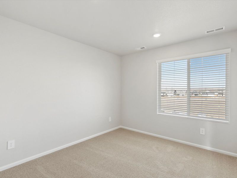 Spacious, unfurnished interior of a new home in Lorson Ranch : The Springs Collection, Colorado Springs (Image 15).