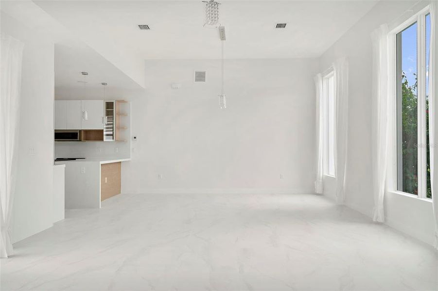 Image 43 of a home in .